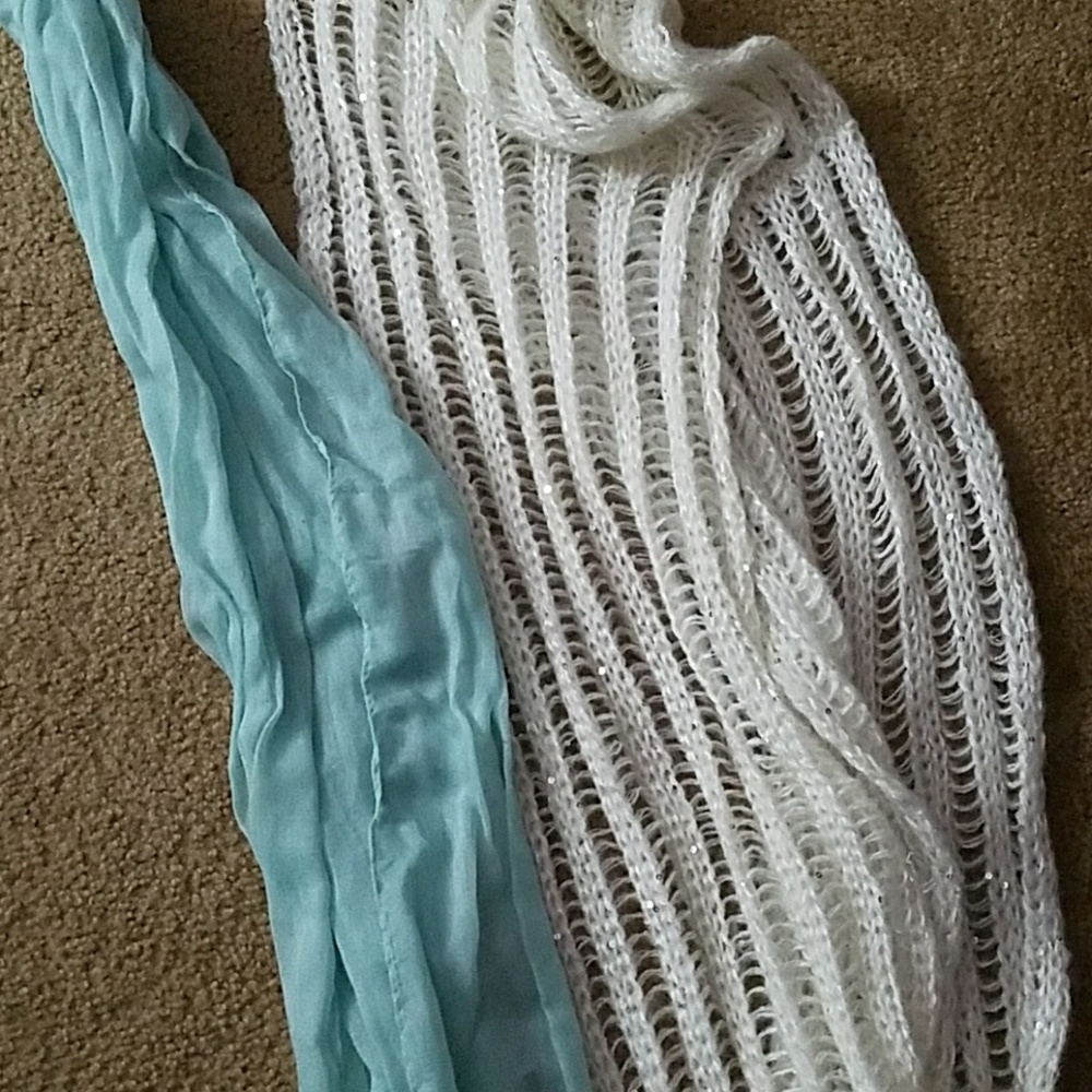 Set of two infinity scarfs